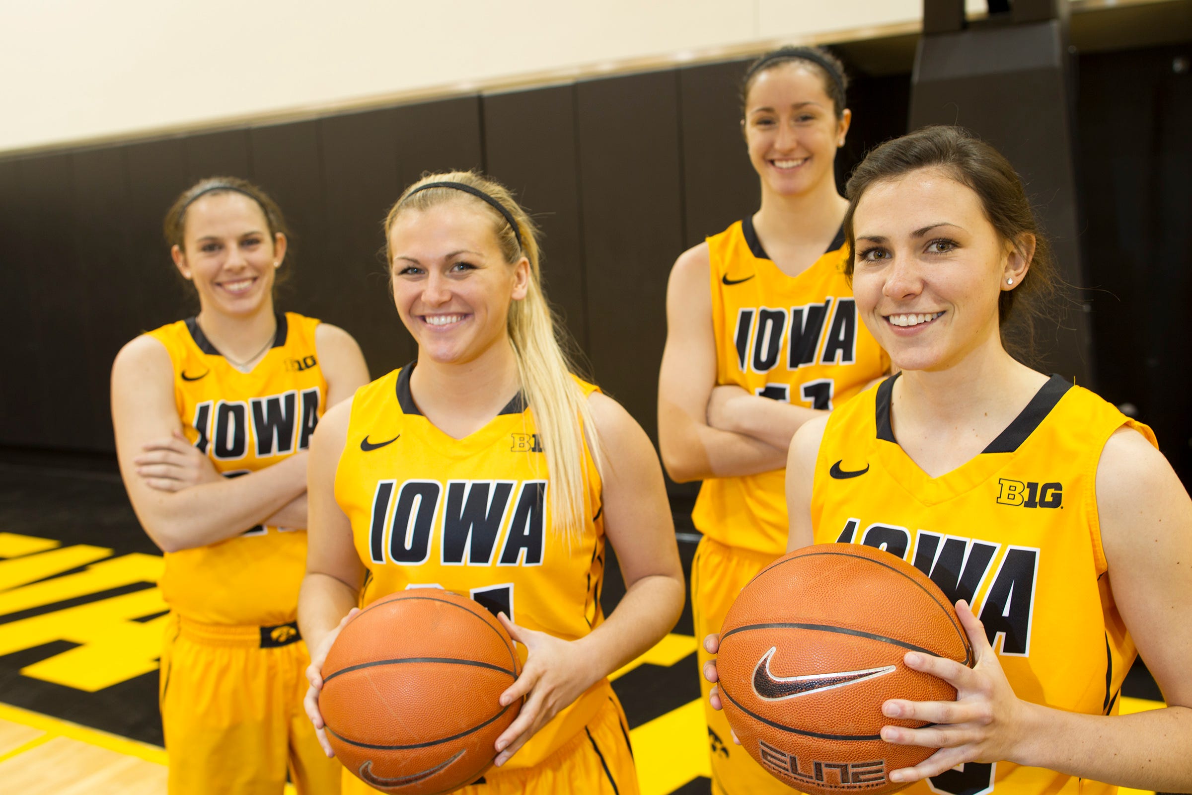 iowa basketball roster